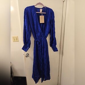 Elf Isabella Long-Sleeve Wrap Dress, XXL